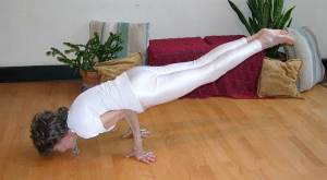 ss-121226-GWR-oldest-yogainstructor.ss_full
